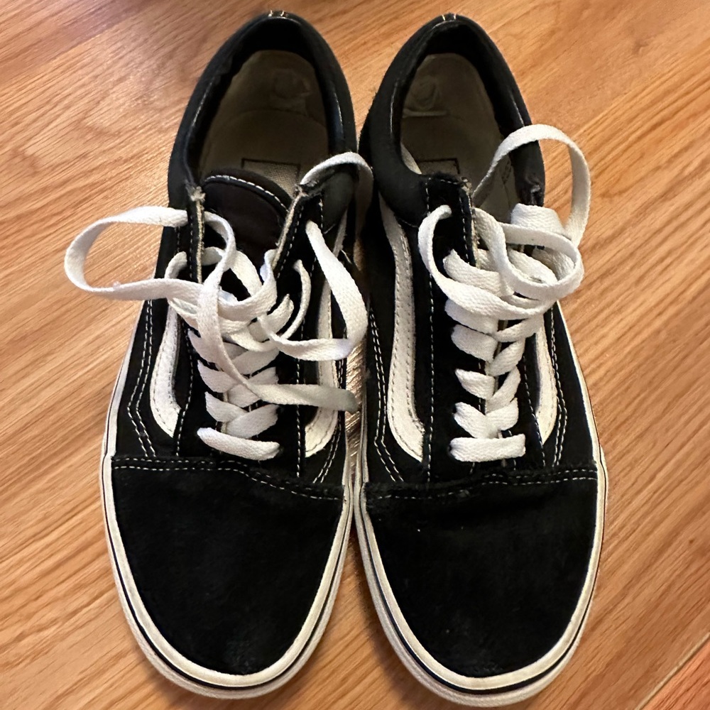 VANS black sneakers